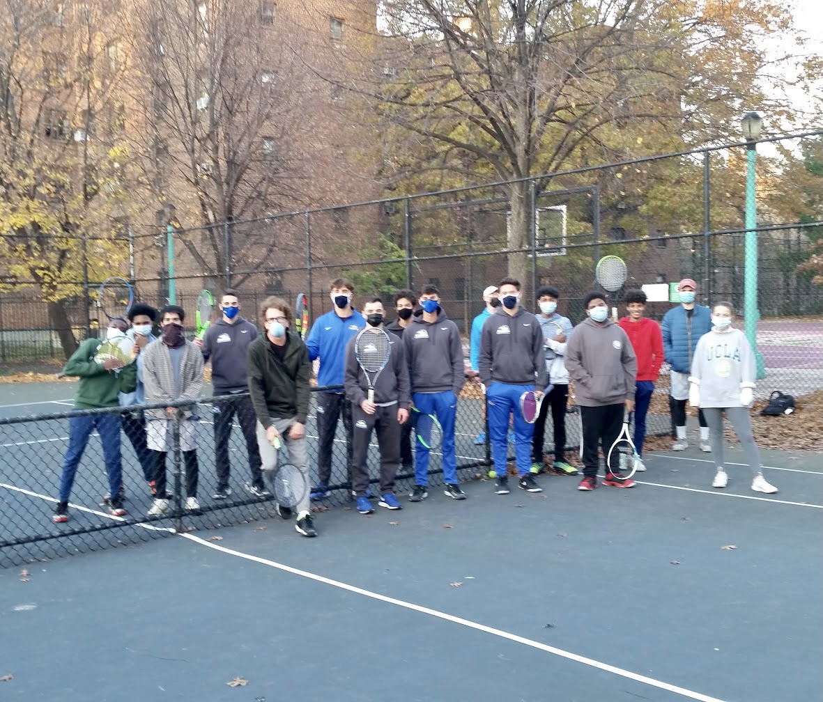 kctennisleague's tweet photo. Thank you @HofstraPride Men’s Tennis Team for joining us last Saturday at Marcy Tennis Club! Our UpSwing students loved hitting with collegiate-level players and learning what tennis is like at college. We can’t wait for @HofstraTennis1 to join us back on the courts again! https://t.co/96LUpCcCKa