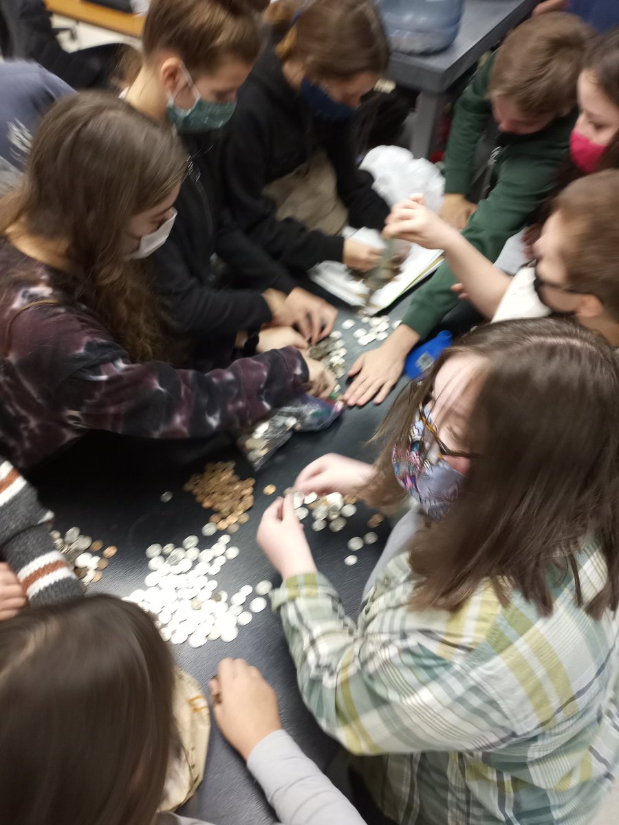 kimwerth's tweet photo. And away we go! Pilgrim Park 8th graders are gathering their change for the WSSP Toy Drive to Benefit Children's Hispital of Wisconsin. @SparkyRadio @1250AMTheFan https://t.co/1hNQHkBpME