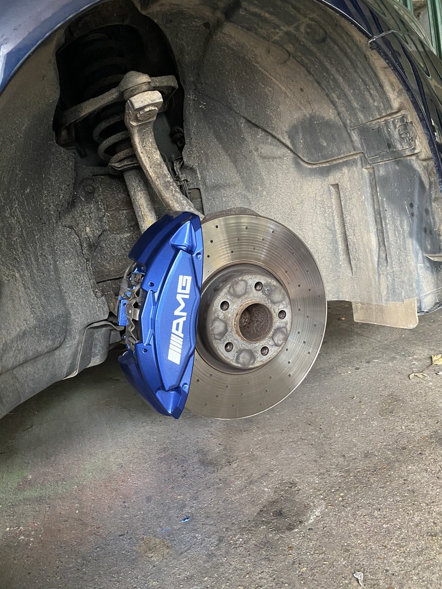 khanzautos's tweet photo. Just a few different colours for callipers done 😍
#customise #callipers #khanzautos https://t.co/gFtSIqtXpK