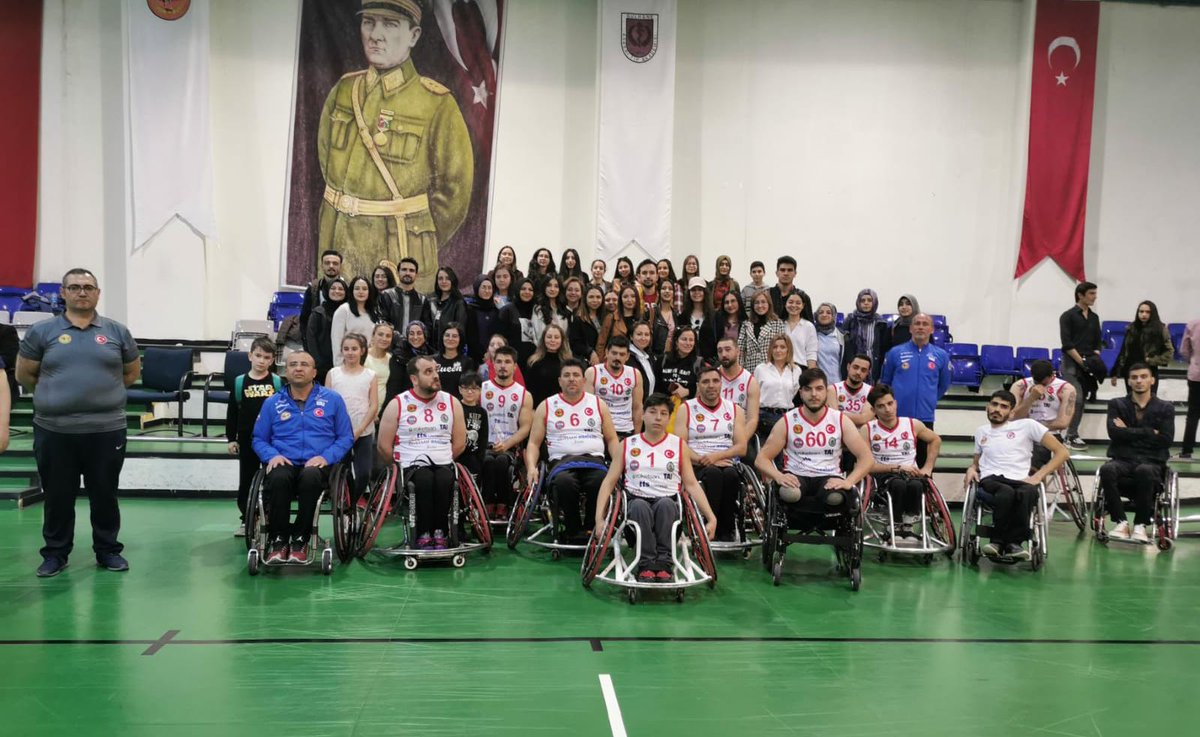 ybuftrkulubu's tweet photo. Tekerlekli sandalye basketbol ligi başlatılsın,engelsiz sporculara engel olunmasın!
#sporumaengelolma https://t.co/hzQm6WhTCC