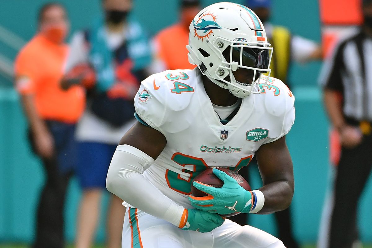 jordan howard dolphins jersey