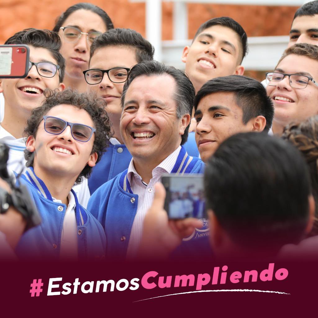 JonathanAH_'s tweet photo. Gracias a nuestro gobernador, @CuitlahuacGJ, por estos 2 años de grandes resultados para la comunidad educativa y el pueblo veracruzano, producto de un arduo trabajo. 

En el @GobiernoVer ¡#EstamosCumpliendo y #SeguiremosTransformando! https://t.co/twhdfwtIuP
