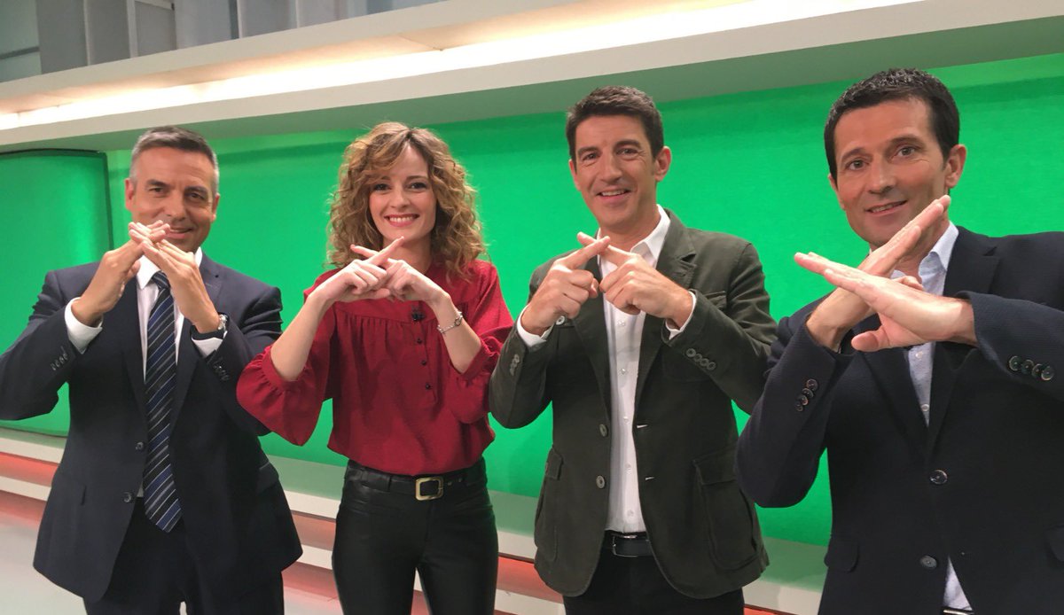 Moltíssimes gràcies als companys/es del TN cap de setmana de <a href="/tv3cat/">TV3 és ara @Som3Cat</a> per aquestes X solidàries que ens dediqueu a favor de la Síndrome X Fràgil 😍 Has participat ja en la nostra campanya #aXtodaslasX? Entra al nostre Instagram <a href="/acsxf/">LVN OK i</a> i participa! 😉 la teva X=1€ de donació