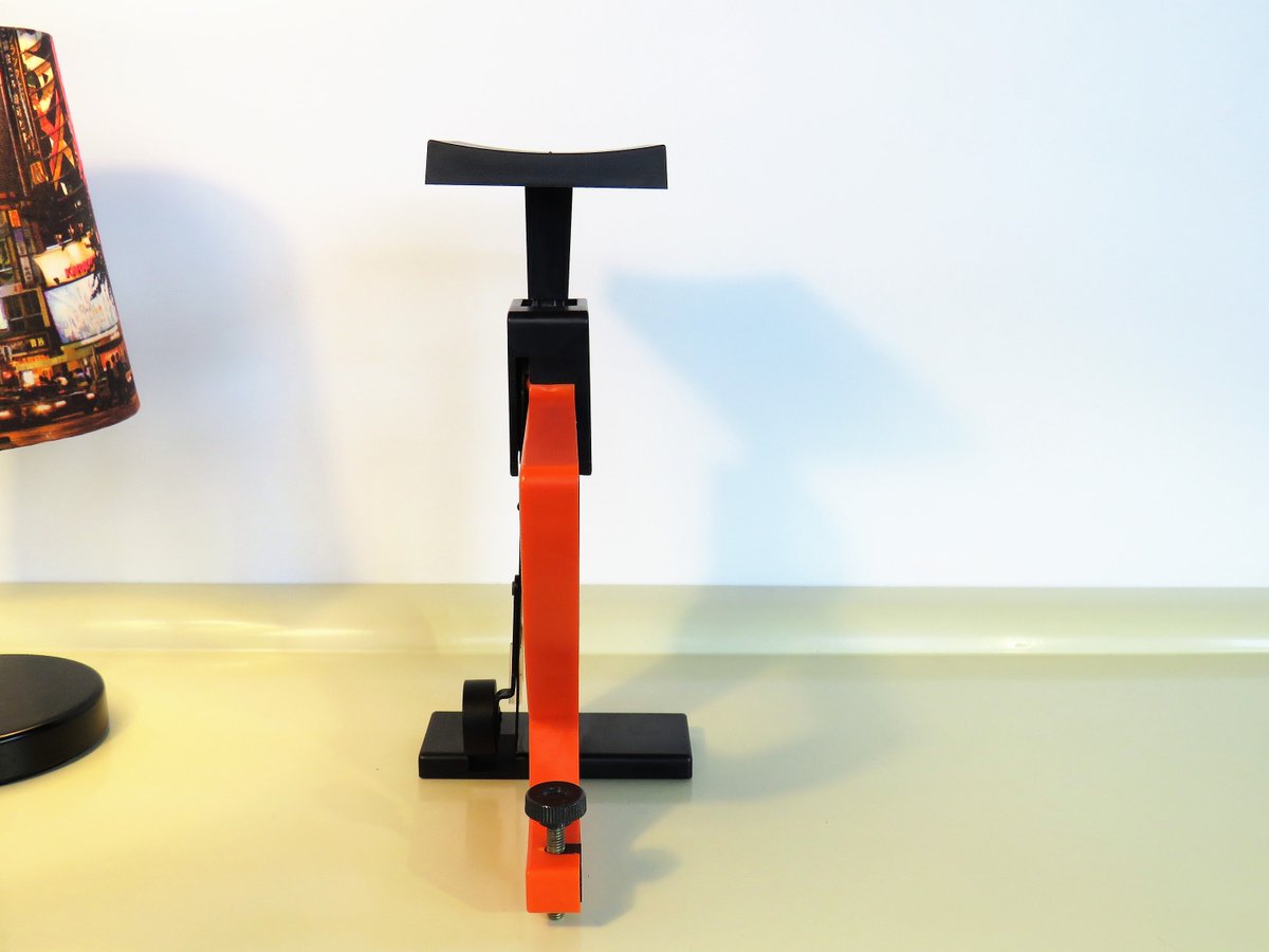MaLanterne's tweet photo. Vintage Jakob MAUL Postal Letter Scale, Orange and Black Color Pendulum Scale, Craft Scale, Office Decor, Germany, Retro 70s https://t.co/aQKK3oc2Mi #GIFT #Wedding #Vintage #Mask #Christmas #FREESHIPPING #covid-19 #Vintage Fashion #BlackFriday #RetroGermany https://t.co/BtgcHs8Rcf