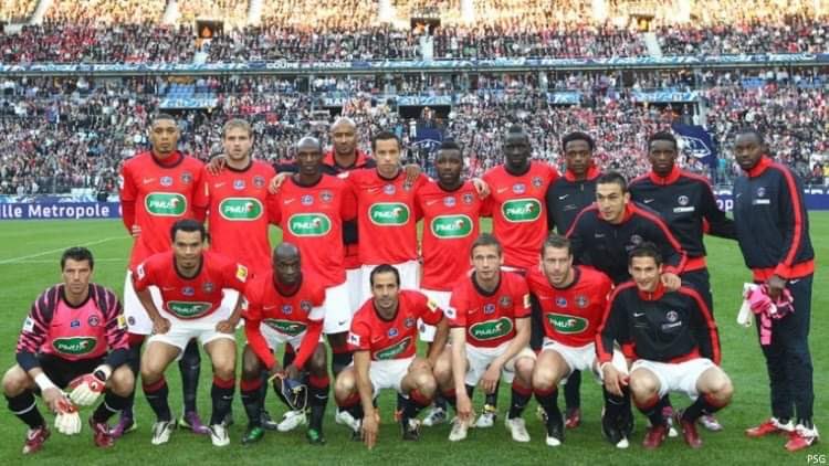 Finale de Coupe de France : PSG-Lille Les deux équipes les plus joueuses du championnat s’affrontent pour cette finale. Le LOSC est proche du titre de L1 et vise le doublé. Le PSG vise une deuxième Coupe de France consécutive.