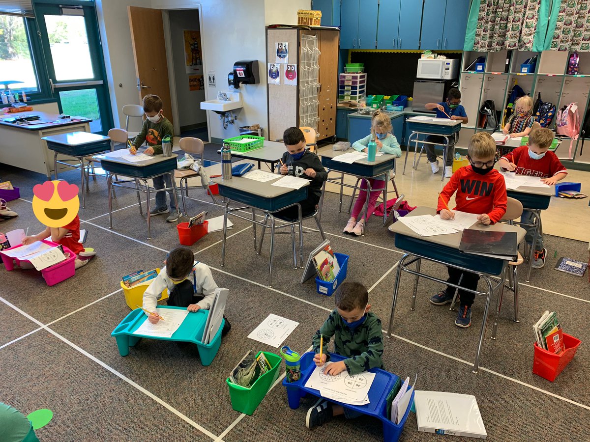 MorinFirstGrade's tweet photo. Itβs a little bit of organized chaos and a whole lot of learning. #InPersonInstruction #FirefliesInFirst @BESFirefly https://t.co/hKtwlHZwP7