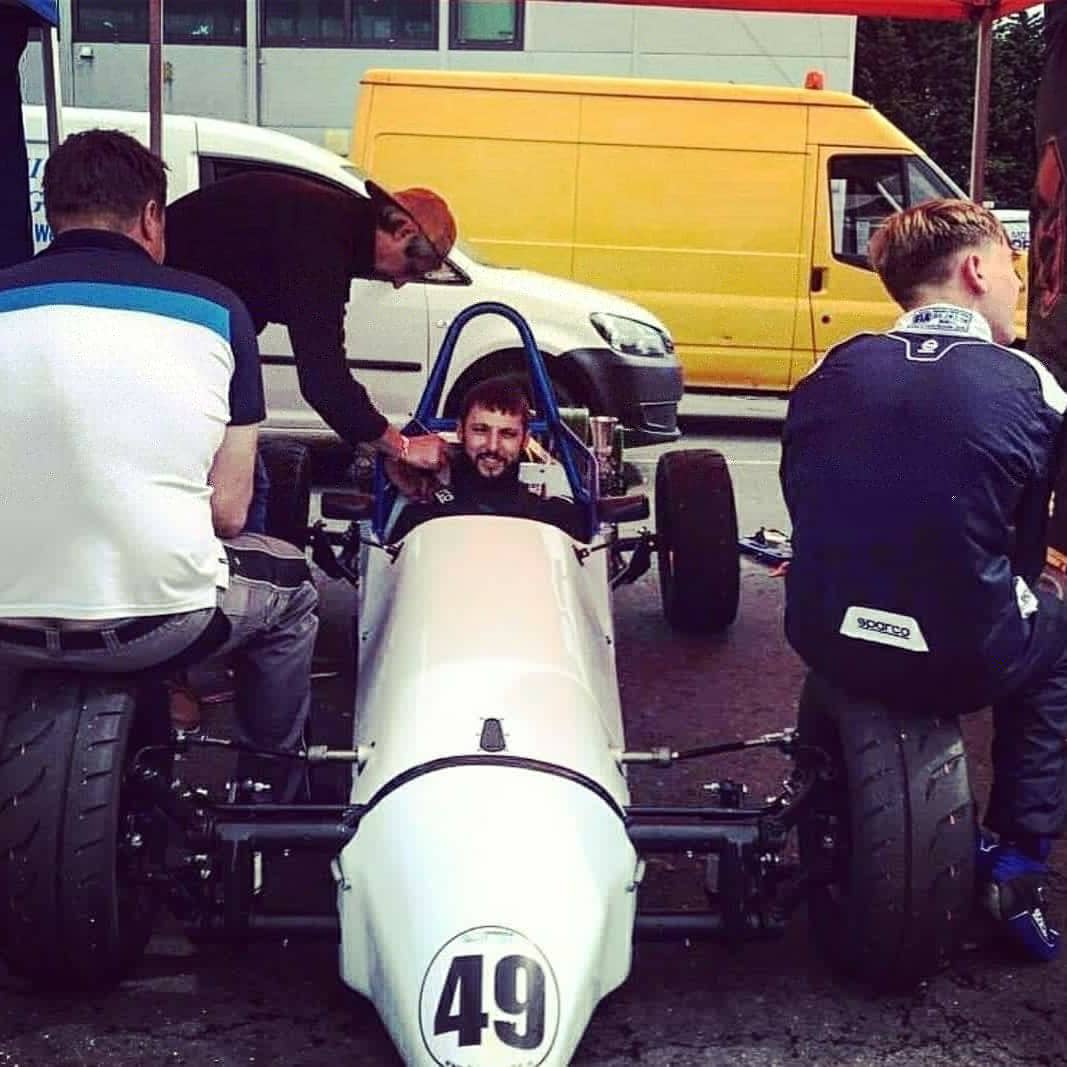 FormulaVeeIrl's tweet photo. This week's #VeeIP is live on our FB & Insta! Meet @motorsport_ie Star of Tomorrow competitor, James Kent!
.
.
fb://page/524886784273593
.
.
#formulavee #formulaveeirl #testday #raceday #racing #championship #singleseaterracing #racecar #racecarprep #racedriver https://t.co/D98ep3KyLK