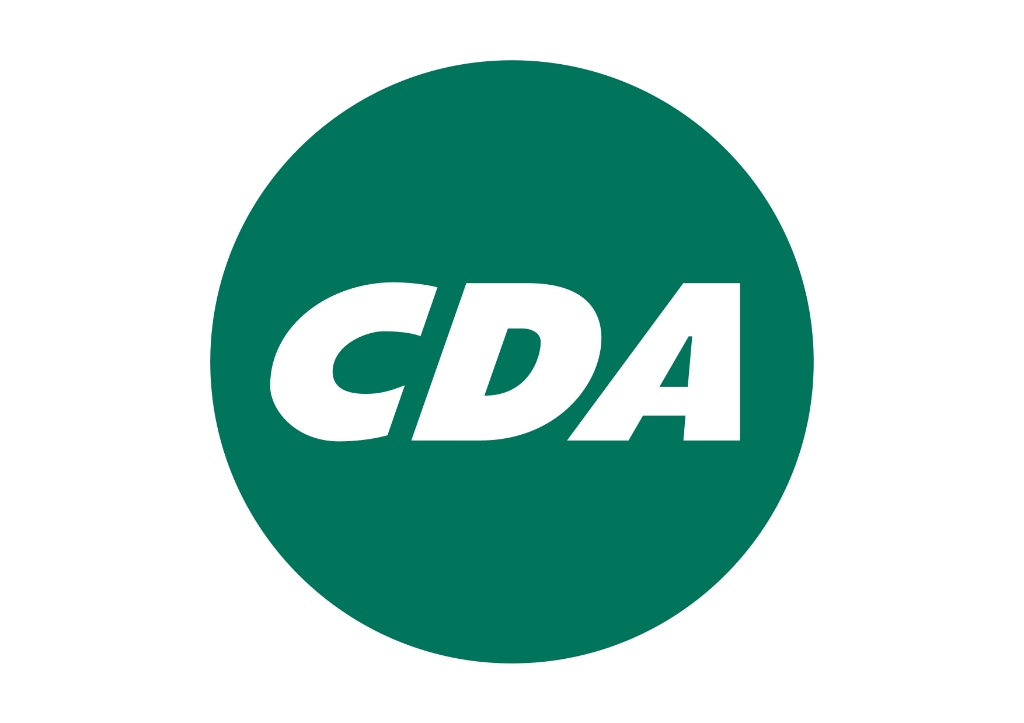 RegioOss's tweet photo. Jan Ras, voormalig CDA-politicus en directeur Mavo Sint Jan, overleden -  https://t.co/m7ckG5CtXE https://t.co/VPbqHC6ut4