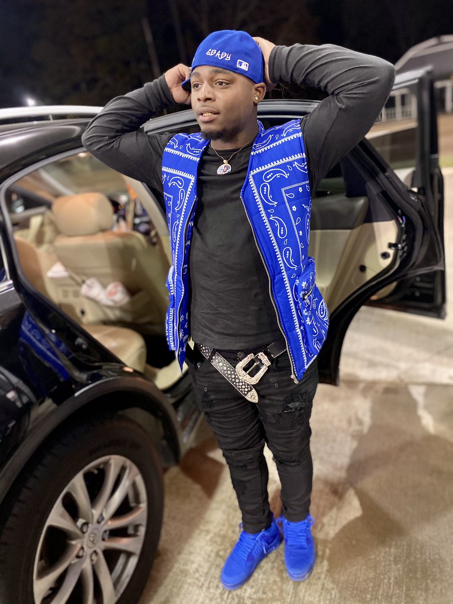 motionGod_jez's tweet photo. i got mob ties ๐ค i ainโt seen the sun โ๏ธ rise since my dawgs died ๐ญ๐
#LLMoe๐
#LL3๐ค
#LLJMoneyโ๏ธ https://t.co/P8e4dKZVsA