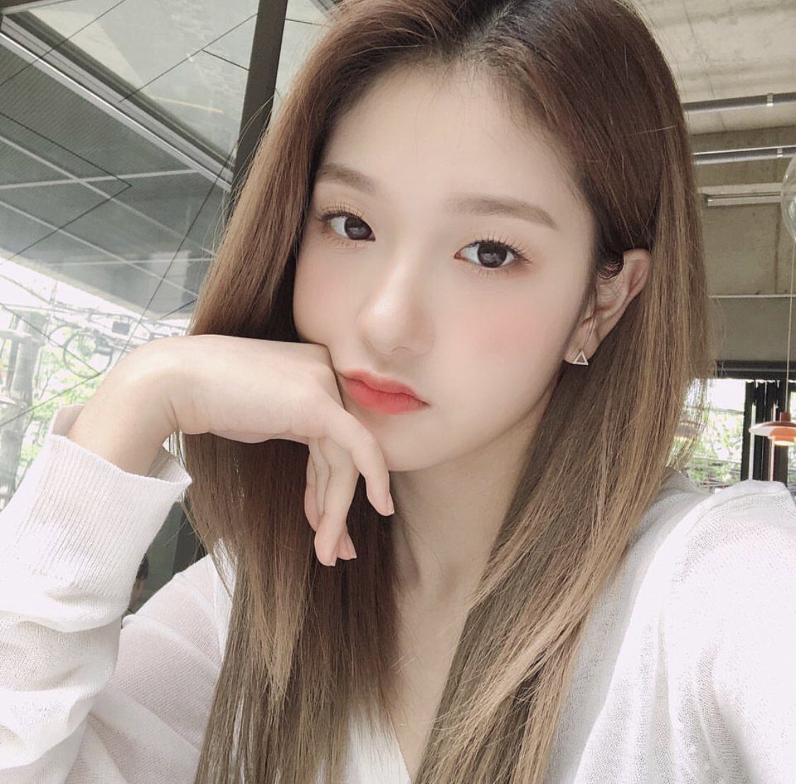 marielovesbea's tweet photo. @discord hey to whoever is reading this! fromis_9 aka the group mentioned is a real group, and they are all amazing and full of talent (also really pretty 😚), it would be cool if you checked them out! thank you and thank you discord for the promo :) https://t.co/3pIya7B1n2