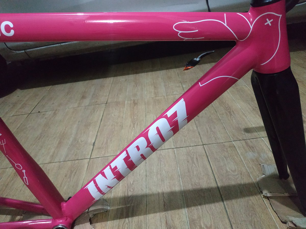 BJacksaw's tweet photo. Wts frameset intro7 basic BBQ
Size 52 (m) 
Kondisi 9/10 mulus like new
Frameset : frame fork BB headset SC 
No minus
Price inbox ya om🙏🏻
Lokasi : Bintaro (Jaksel)
Kirim kirim aman
Shopee

Wa 082114129223
#fnfjb #AlcatrazTrack #LittleGear_ #trackcyclery #fix_fixed #fixpart16 https://t.co/BKMvNYAnsz