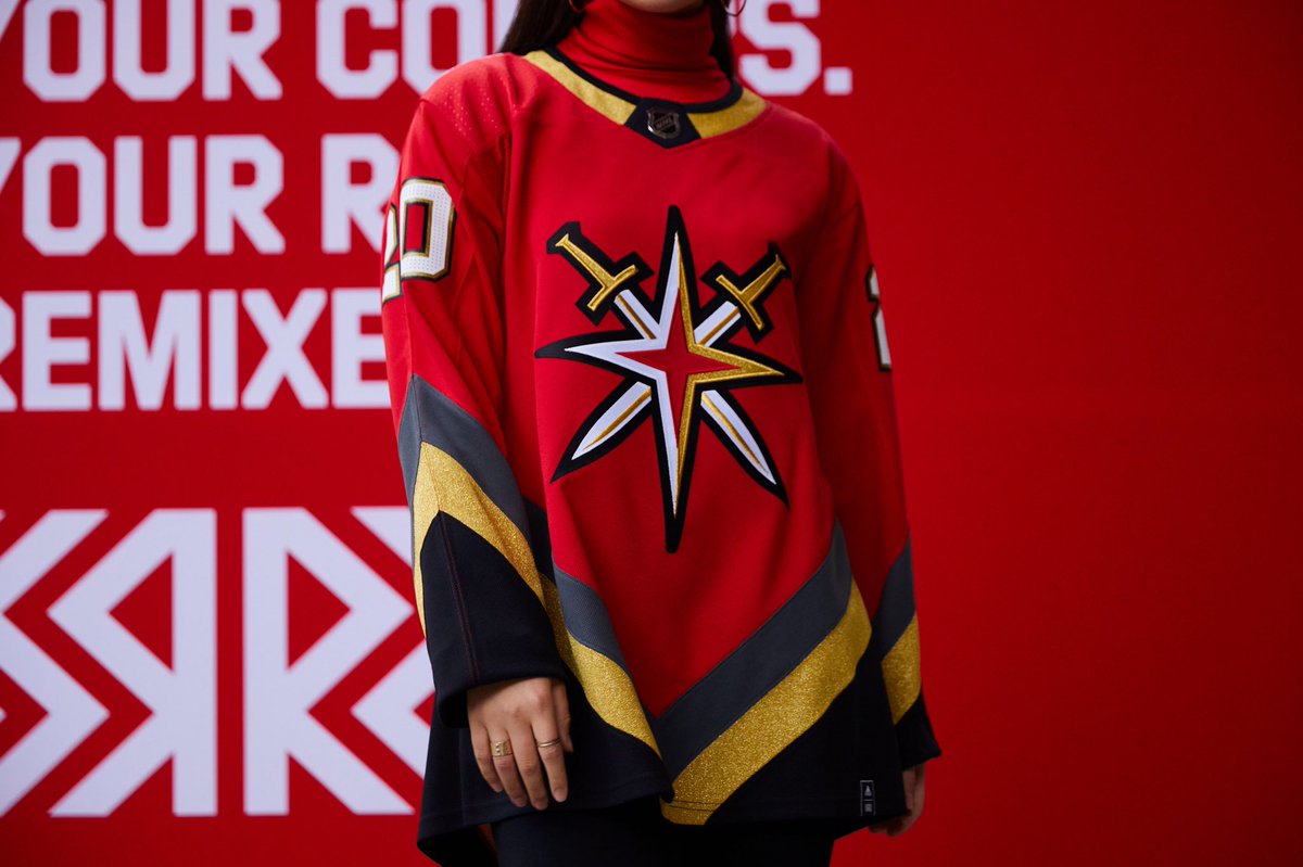 JesseGranger_'s tweet photo. Golden Knights reverse retro jerseys, paying homage to the Las Vegas Thunder.  

#VegasBorn https://t.co/5b3QChuRby