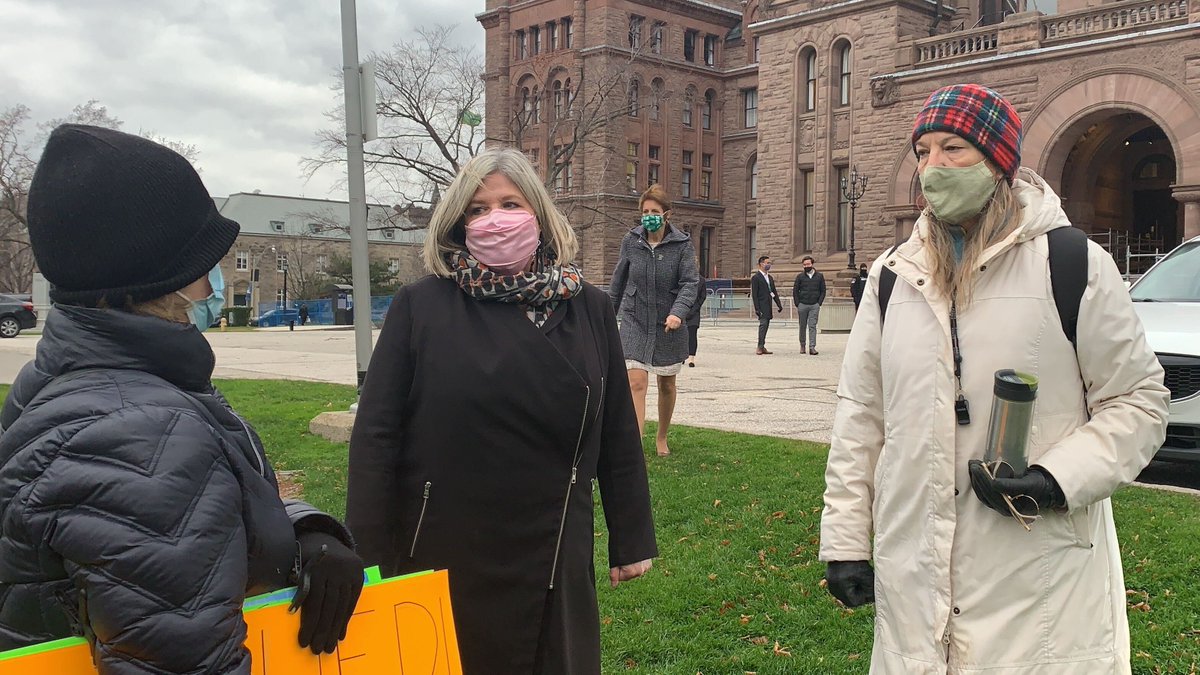 Families who lost loved ones in long-term care deserve justice, instead Ford is protecting companies from COVID-related claims. This morning I met with Innis Ingram, Maureen Mc Dermott and other families demonstrating at Queen's Park. I join them in their fight for justice.