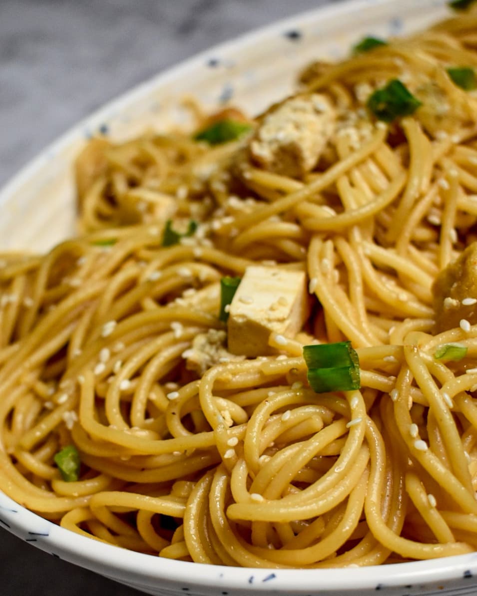 plsGetTheBread's tweet photo. After eating noodles non-stop for two days, I have to say that sauce is *everything*. I was #gifted some toasted sesame oil from @latourangelle and the first thing I wanted to make was sesame noodles. Turned out alright…

📸 https://t.co/3bTwr0mxR8 via https://t.co/QgeA1VhXK4 https://t.co/crfPp0GHGd