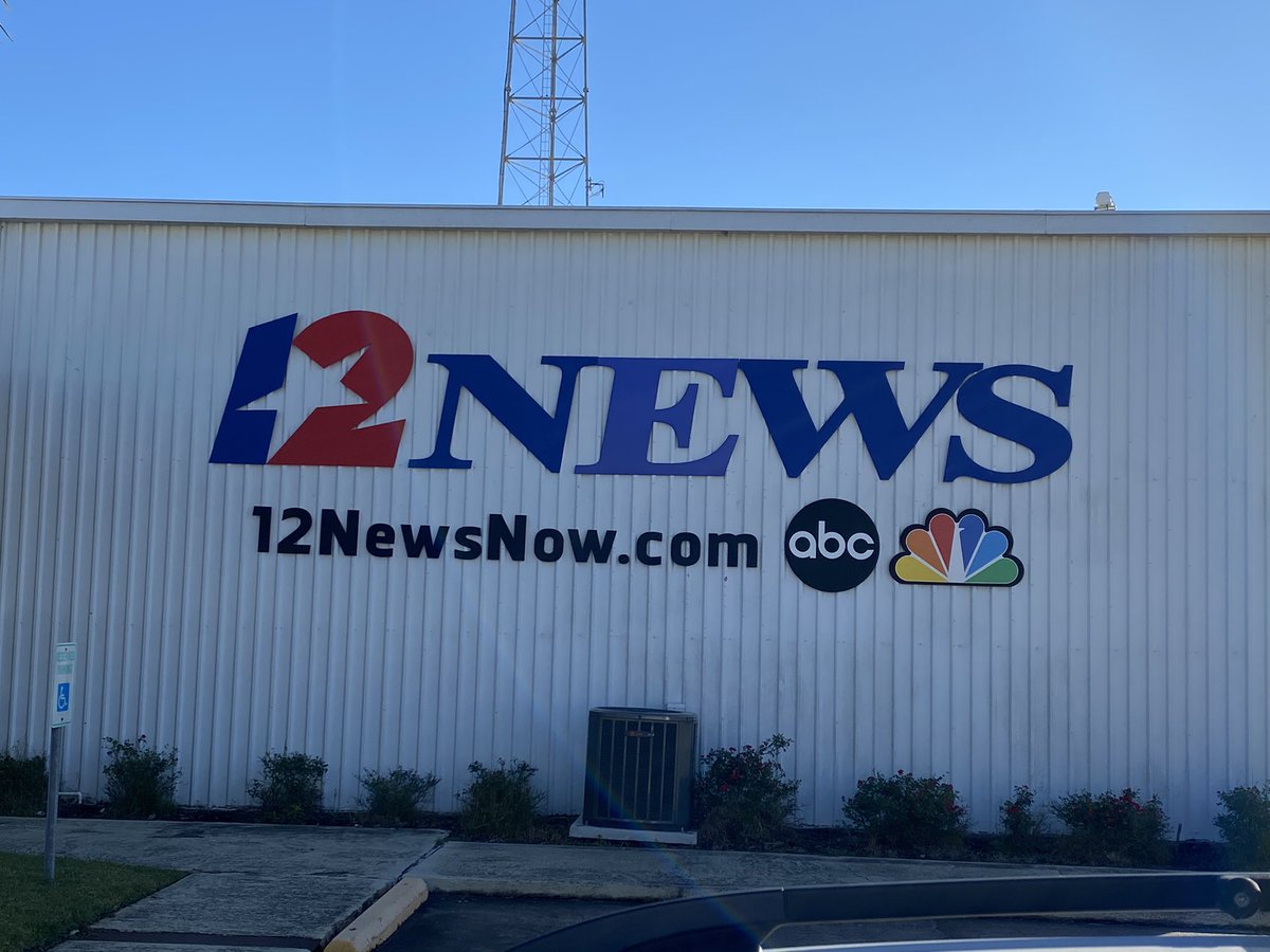 NickCanizales's tweet image. 15 years later, I’m back to where it all began at @12NewsNow! #FirstDayOfWork