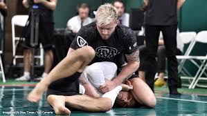 PHASE 4The ground: Divided into top and bottom position.Most have a Jiu Jitsu framework, but it is a combination of Muay Thai elbows, but these are very different from standing position elbows.