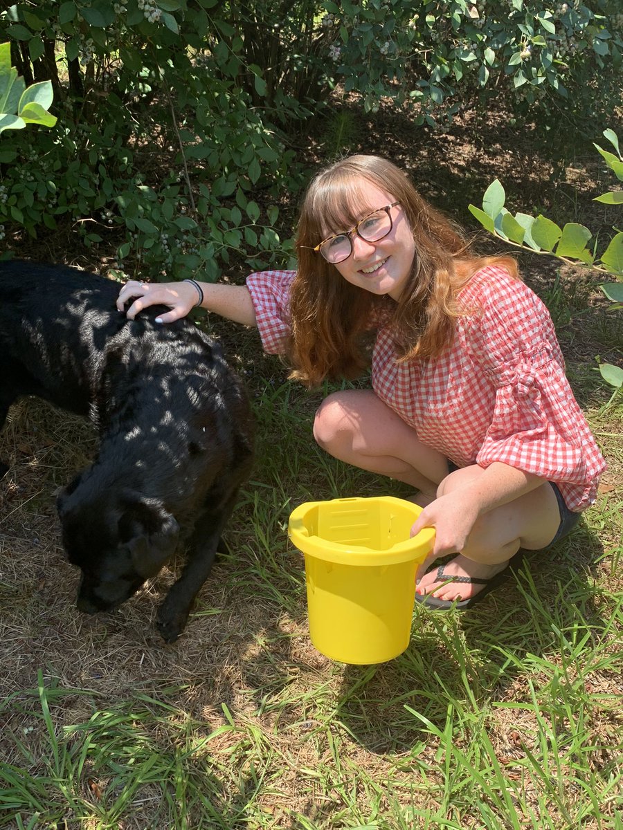 UMWNSCS's tweet image. And finally... Me!

My name is Chloe Martin (she/her) and I am our VP of social media! I’m a junior double-majoring in English and Historic Preservation and in my free time I work at the Writing Center and am a co-music director of Symfonics a cappella group!