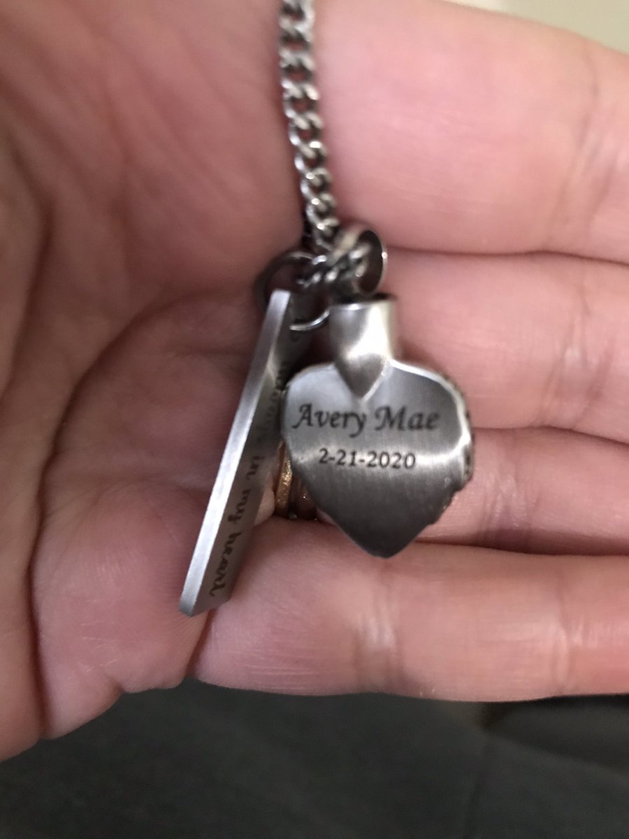 miraclemamablog's tweet photo. My daughters ash’s, I’m feeling like it’s a good day to wear them. I’m missing and longing for her.. what would it be like to have twins? #amwriting #WritingCommunity #writing #ashes #ashesofcreation #averymae #stillborn #mydaughter #twins ❤️❤️❤️ https://t.co/FllDfIXYj0