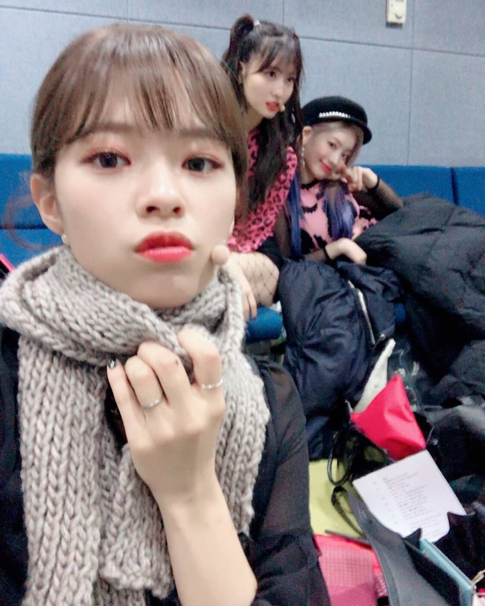 And Jeongyeon wore the scarf everywhere 