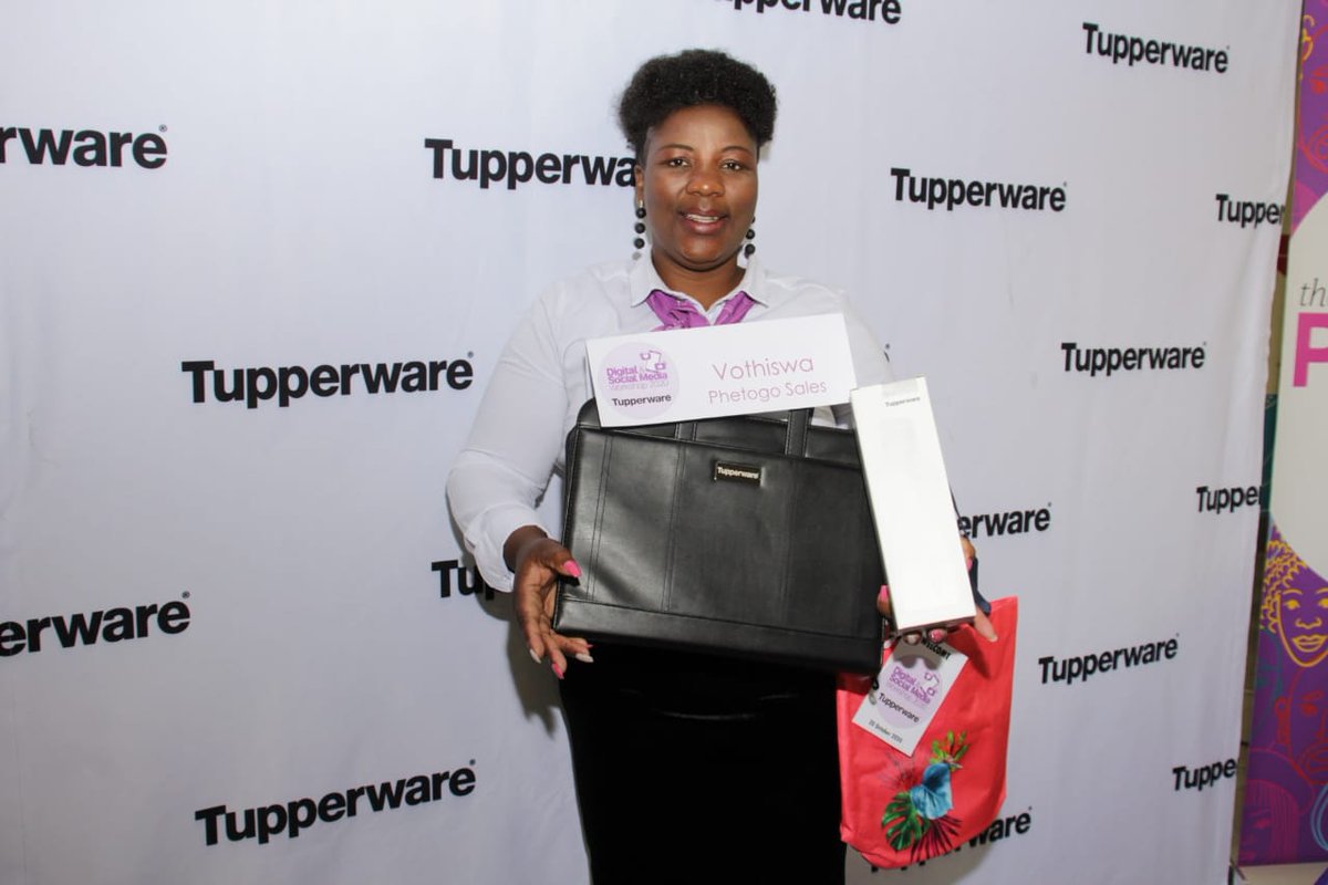 SalesPhetogo's tweet photo. Our social media hero 
#tupperwaresa 
Votiswa Ndimeni
Team leader 
@Votiswa17 https://t.co/RGGGvMXH6W
