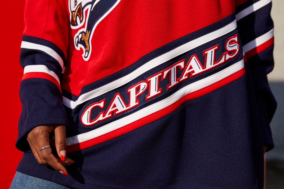 RobONEMaryland's tweet photo. Well, they're here!!! The #Caps release pics of the #ReverseRetro and I think they're SWEET!!!!

So sweet -- I'm recording a Capital Building Podcast on it later today! Subscribe now!!!

https://t.co/lgGmDjF31i https://t.co/Afqvbva5qS