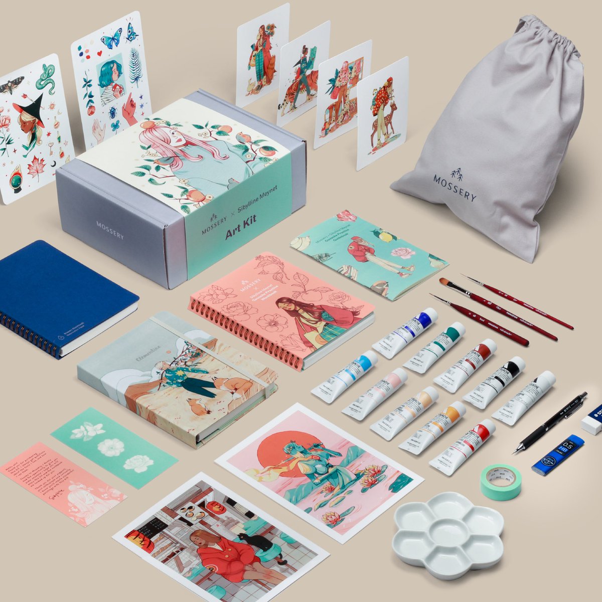 Sibylline_M's tweet photo. My collab with @mosseryco is available for preorder 🥰 it includes my everyday tools, a workbook, a practice guidebook, a sketchbook and merch ! https://t.co/MIFtzdSZ4H https://t.co/AOPC7Wo6I2