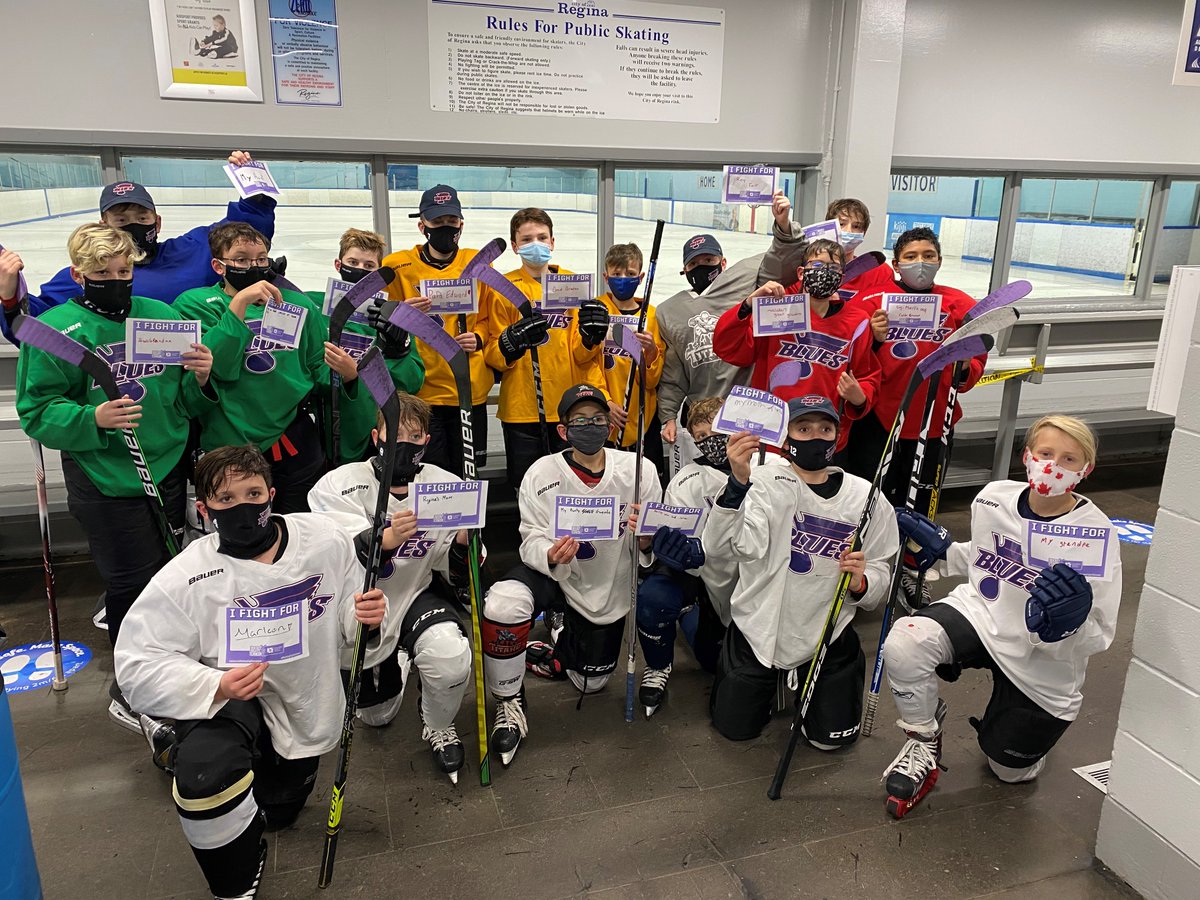 HockeyRegina's tweet photo. The U13AA Blues sent us this pic showing us who they are fighting for. 👍
This team has already raised $785....WOW! Great job Blues!
https://t.co/WJ8sxYn2yV
#HockeyFightsCancer #HFC2020 https://t.co/KjEoxnjQGh