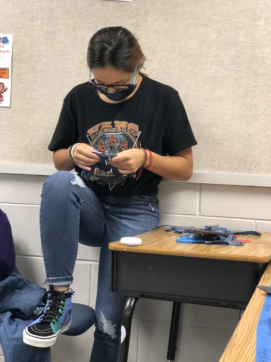 M_villeHS's tweet photo. CARING HANDS. IB seniors are cutting shoe patterns for Sole Hope.  The shoes go to Uganda to help prevent children from getting a foot parasite called jiggers. #BetterTogether https://t.co/nTEzEFFZj0