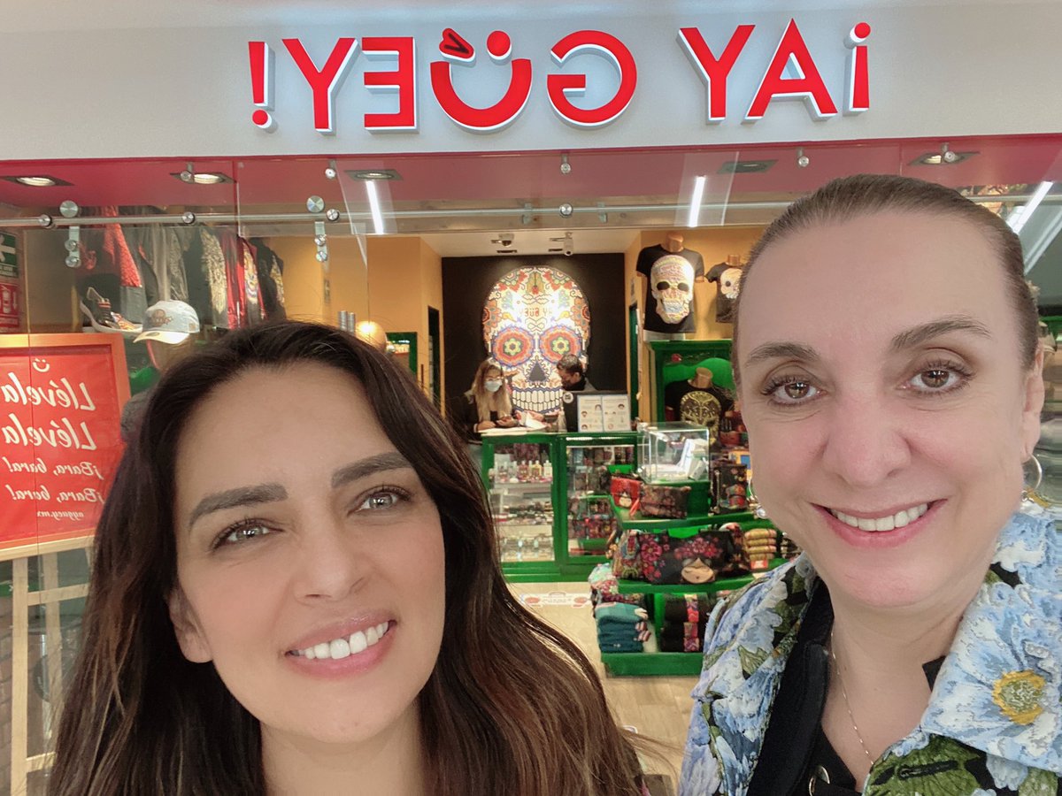 rosiorozco's tweet photo. Mil gracias a @AyGueyMx por el increíble apoyo a víctimas de #TrataDePersonas 

Amo la marca ¡Ay Güey! Orgullo mexicano #AliadosVsTrata https://t.co/z2RwbITyhg