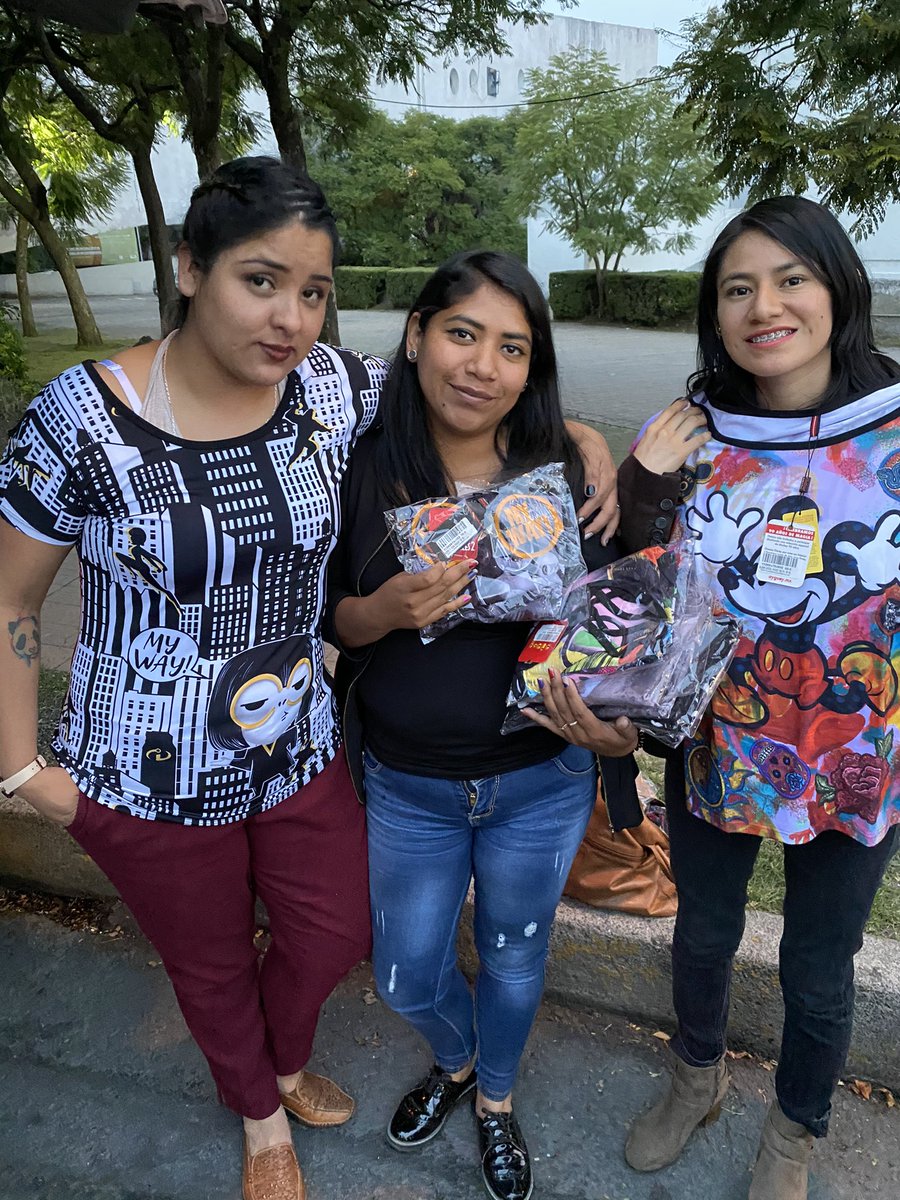 rosiorozco's tweet photo. Mil gracias a @AyGueyMx por el increíble apoyo a víctimas de #TrataDePersonas 

Amo la marca ¡Ay Güey! Orgullo mexicano #AliadosVsTrata https://t.co/z2RwbITyhg