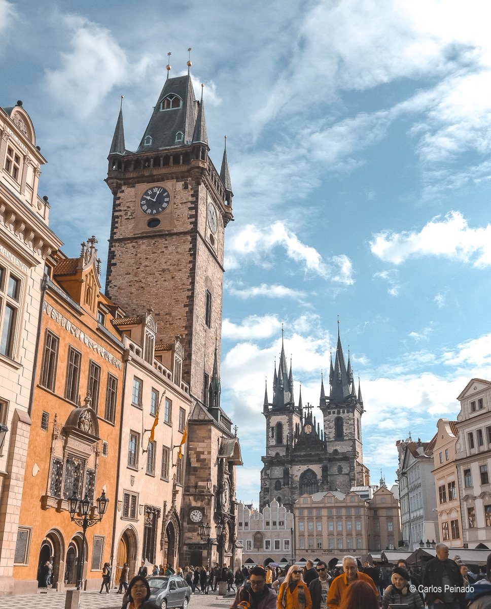 PeinandoTierra's tweet photo. Staromestské námestí (Plaza de la Ciudad Vieja) - Praga 🇨🇿 https://t.co/1JutBGXxCp