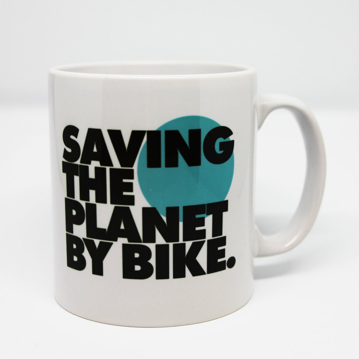 Veloworld1's tweet image. Now available to purchase online - the Veloworld mug ☕️ Each mug comes with a free copy of The Doorstep Mile&apos; by Alistair Humphreys - the perfect combo for a winter day!
Available online at the Veloworld Merch Shop - veloworld.square.site