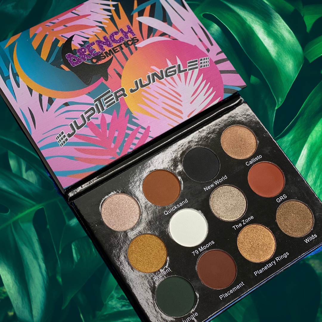 DrnchCosmetics's tweet photo. Jupiter Jungle is live! Grab our new Falliday palette @DrnchCosmetics The perfect palette to slay a new way! #onlinebusiness #smallbusinesslove #homebusiness #startupstory #passionate #businnespassion #makeup #melaninmakeup #drenchmob #drenchbabes #getdrenched #drenchme https://t.co/zB4nDlcE1n