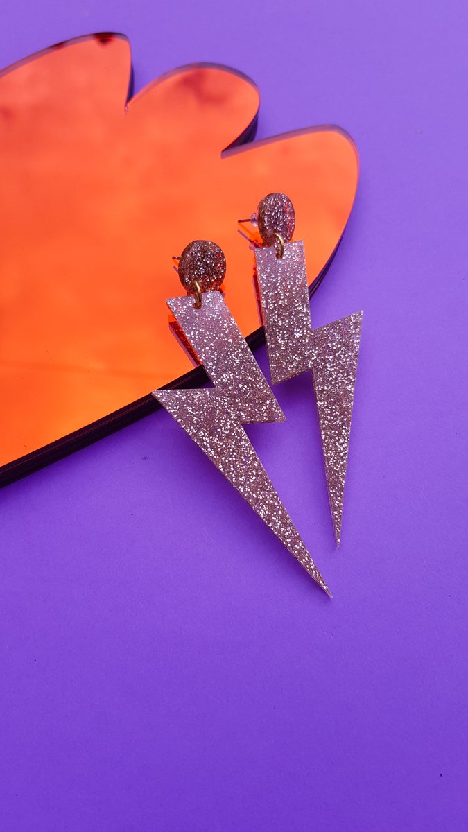 It's sparkle season... 

Here's our pick of jewellery from some of our favourite local stores: bit.ly/36ADAOc