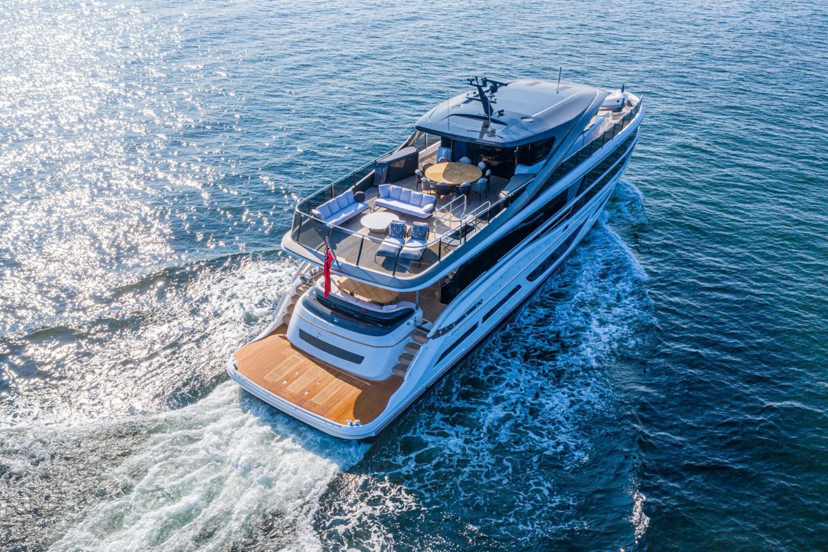princessbenelux's tweet photo. THE SUPERFLY EXPERIENCE onboard the #Princess #X95, the new #British ‘Superfly’ concept. Full of inspiring details and #luxuryliving space.
#princessyachts #princessX95 #experiencetheexceptional #boatlife #yachtlife #luxurylifestyle #superyacht #motoryacht #superfly #flybridge https://t.co/zfUSaSbNww