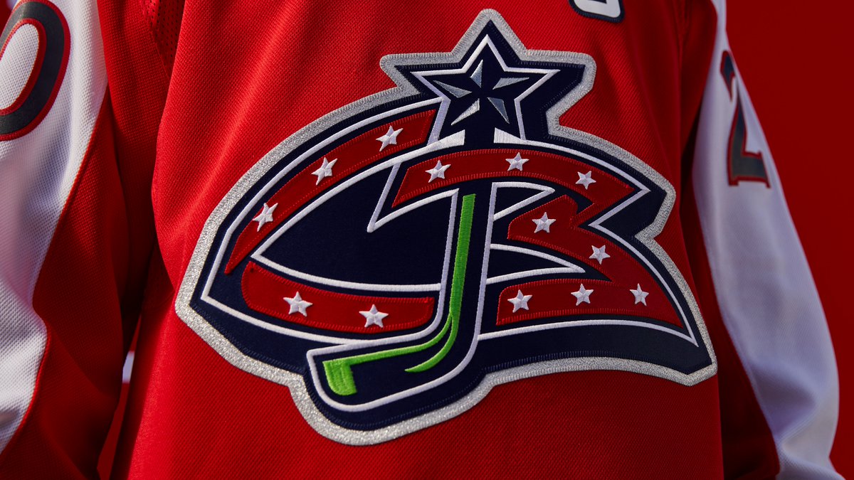 BlueJacketsNHL's tweet photo. Present 🤝 Past https://t.co/vYY10MW7Uc