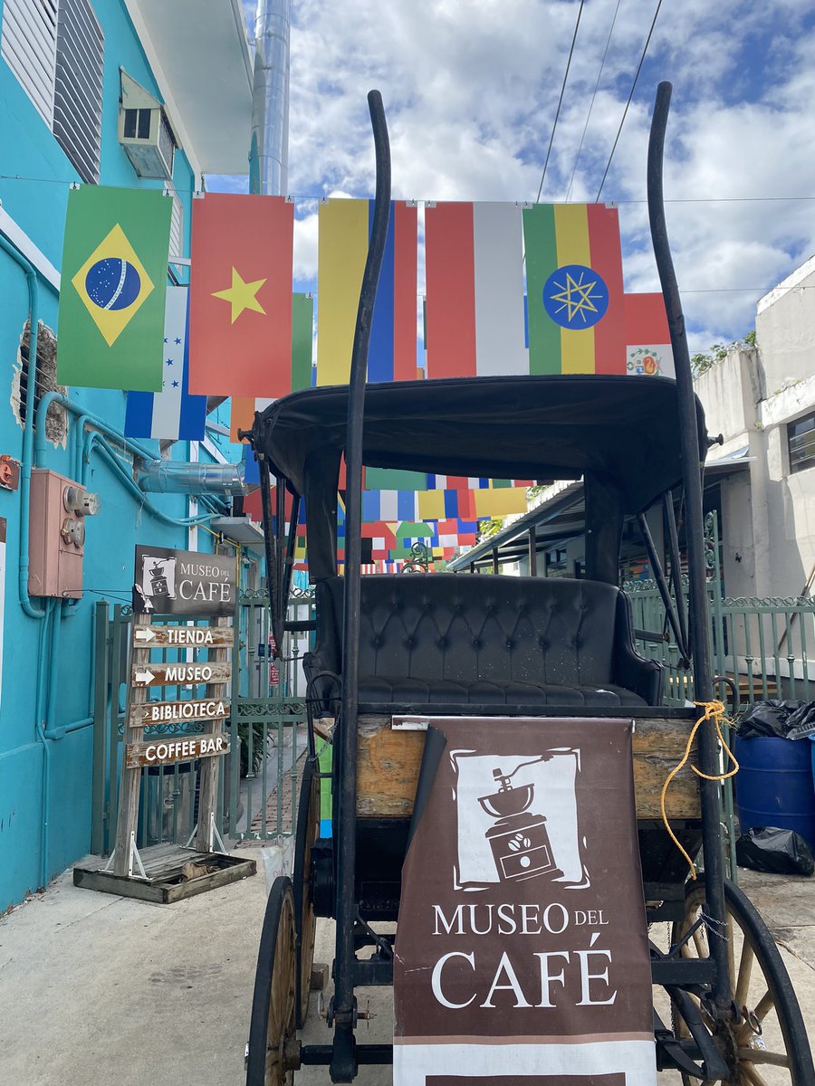 DaphneBarbeito's tweet photo. Ayer visité a #Ciales hermoso con mucho que ofrecer al aire libre, algunos de estos lugares son:
📍Plaza pública donde ubica Parroquia Nuestra Señora del Rosario
📍Paseo lineal Juan Antonio Corretjer
📍Museo del café
📍Rio Toro Negro
Puerto Rico #LaIslaDelEncanto #ApoyaLoLocal https://t.co/kiKNLVQyTR
