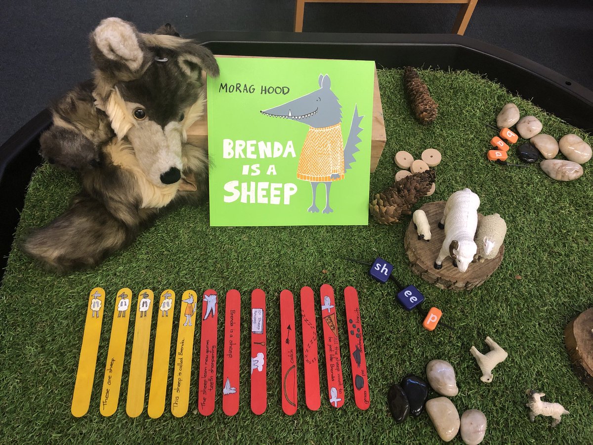SproustonS's tweet photo. Brenda is definitely a sheep!!! #scottishbookweek https://t.co/Xy6UgCer3n