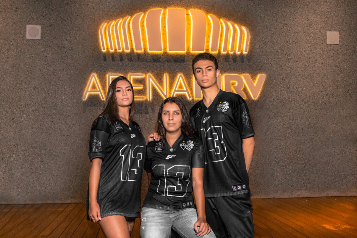 Pronto, Massa!

Em comemoração aos títulos do Galo Futebol Americano, assim como a grande parceria com a Kickball, o alvinegro apresenta a edição especial do ano. E sim, estivemos na <a href="/ArenaMRV/">Arena MRV</a> !