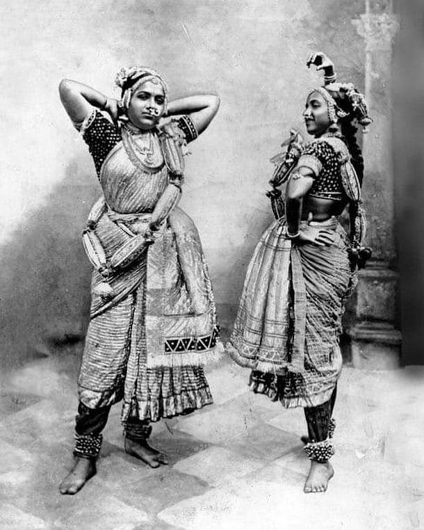 A #Devadasi was a young woman who dedicated her life to the worship and service of #Hindu deity or a tenple. Originally it was the #jewellery that statues of deities were adorned with during Pooja and later the jewellery that #Temple #dancers wore when they performed.

#Devotion