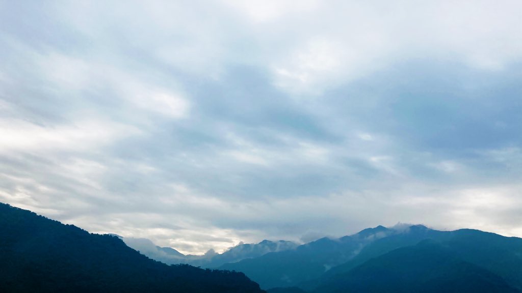 BeRight_IceBear's tweet photo. #day_68
昨天包下了整座山。
是啊,也只有瘋子會在下雨的天氣出門騎車,也只有瘋子會這樣鍥而不捨的追著。
追著過去,追著現在,追著未來。
#追著每個日子
#追日 https://t.co/IHCsKeJTyP