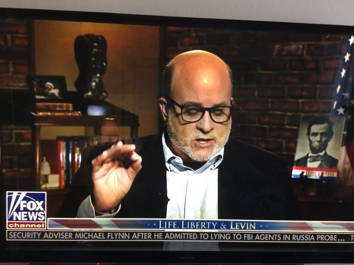 marlahohner's tweet photo. This is how @FoxNews represented @SidneyPowell1 last night during the @marklevinshow:
“Powell has represented Trump’s former National Security Advisor, Michael Flynn after he admitted to lying to FBI agents in Russia Probe”
#GeneralFlynnWasSetUp @GenFlynn ⭐️⭐️⭐️ #FreeGeneralFlynn https://t.co/fqxq8mpRZ5