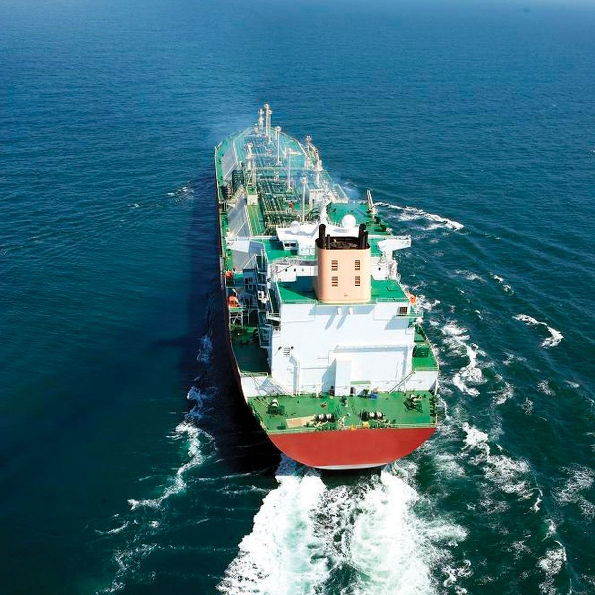 BSM_shipping's tweet photo. Did you know that loading a gas tanker takes more than 20 hours?
Read the 'Did you know?' section in BSM Highlights and find out why loading liquefied natural gas (LNG) carriers is so time consuming: https://t.co/fybNDNCASr
#BSM #OneBSM #SchulteGroup #BSMHighlights #LNG https://t.co/9F7iEZlbaf