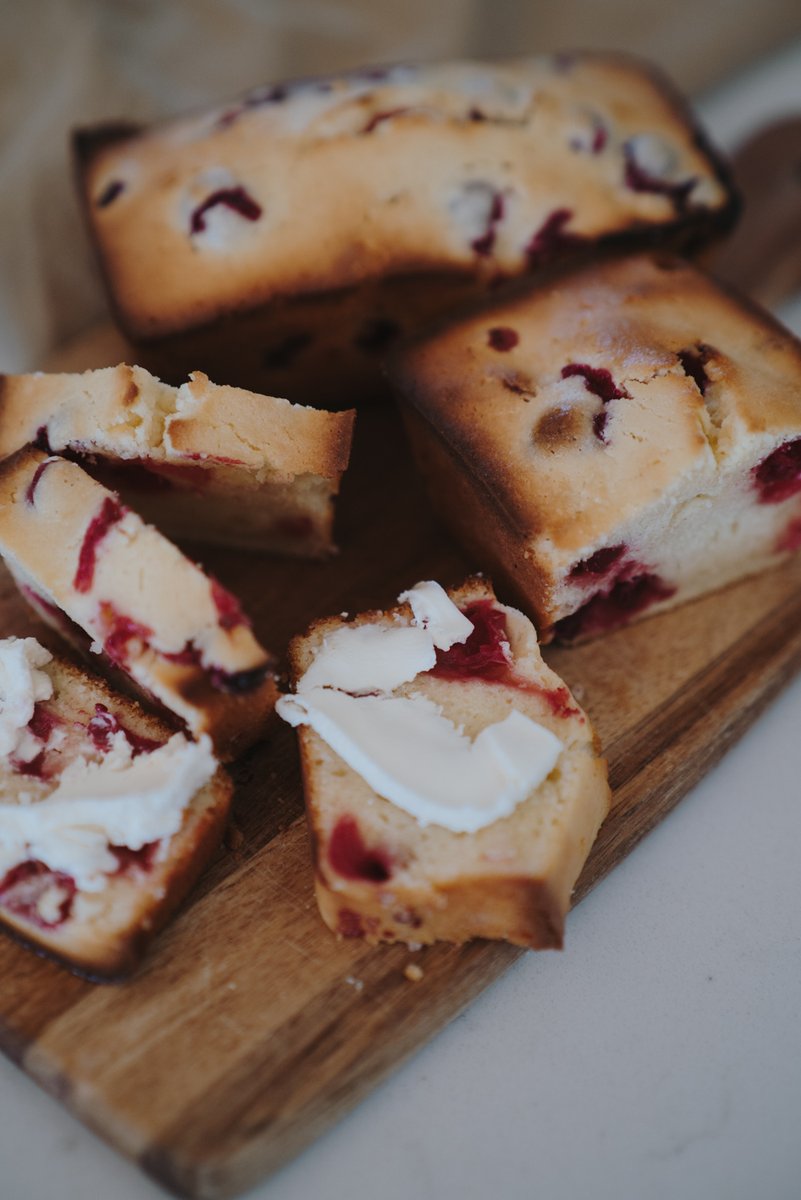 Sharing an easy and delicious holiday recipe on the blog today featuring everyone’s favorite ingredient, <a href="/TillamookDairy/">Tillamook</a> Farmstyle Cream Cheese Spread #SchmearOn #Ad someprettything.com/the-perfect-fa…