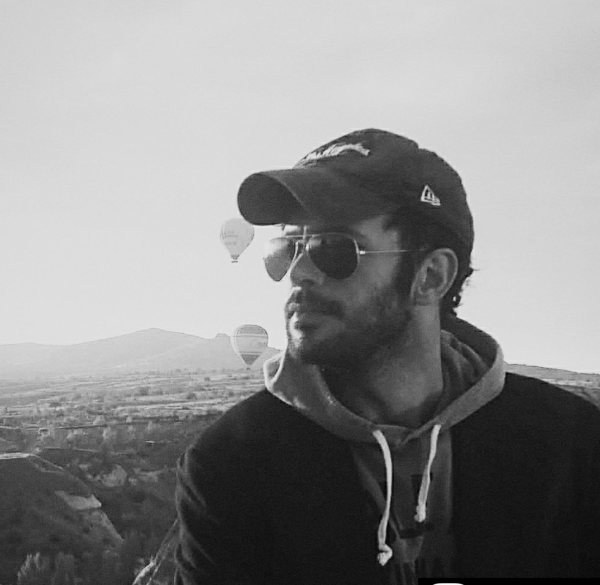 arducbarisT's tweet photo. OMG😍😍WHAT A BEAUTIFUL SCENE it is AND WHAT A HANDSOME MAN HE IS 🔥❤
This is exactly pic I need in this moment
#BarışArduç https://t.co/5b2TmR1TqU