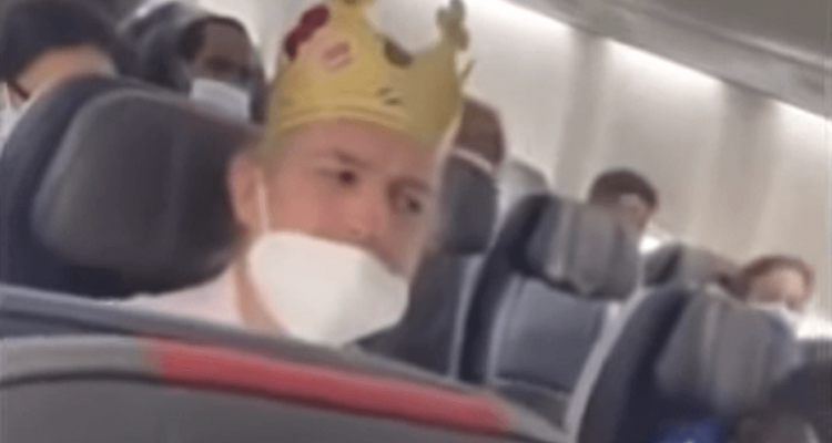 White Man Wearing Burger King Crown Unleashes Racist Rant On Flight Thereal Com