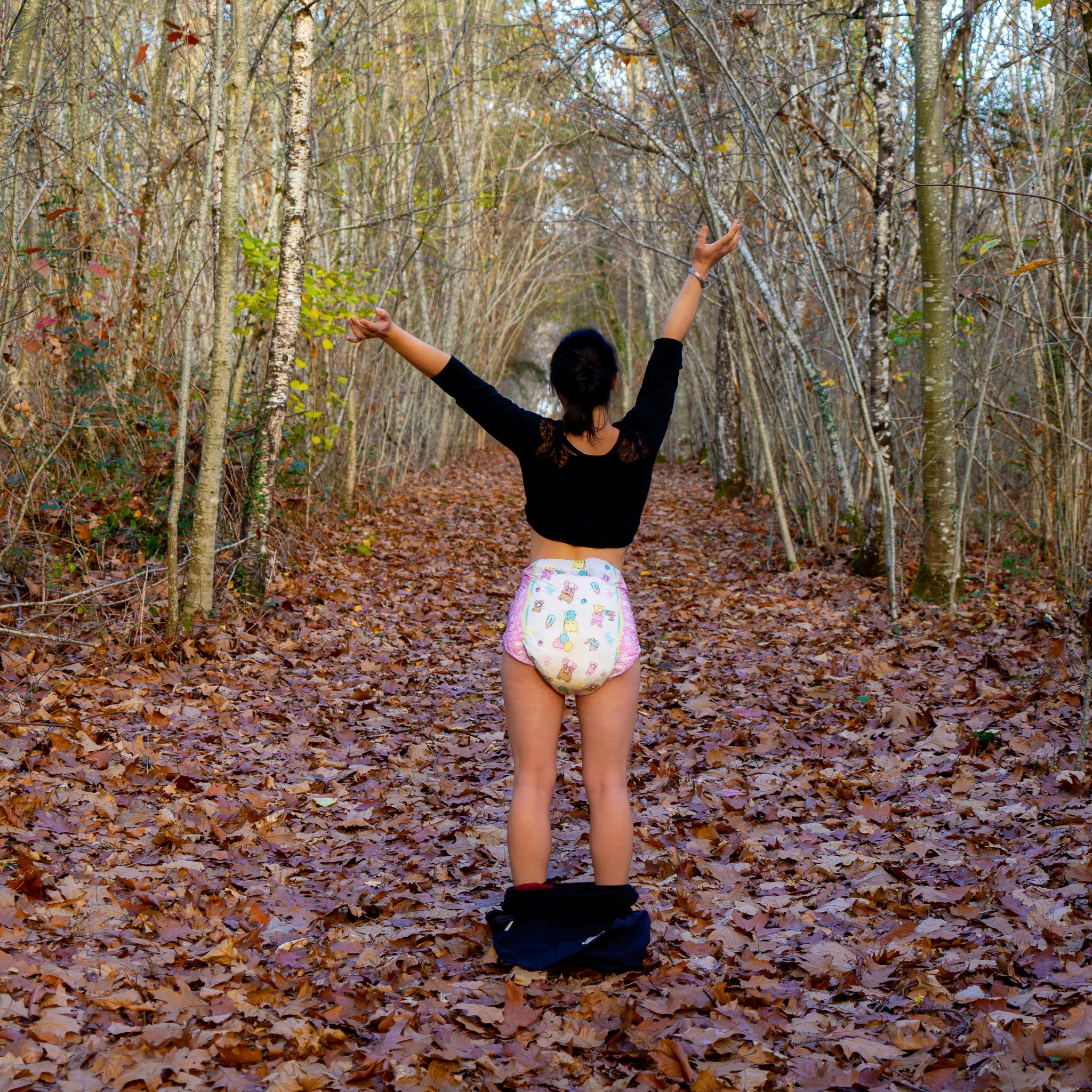 Cat_ABDL Just for Fans 9.99$ on X: In France we are under lockdown. So to  wear diapers outside I have to hide in the forest. t.coVxeI6aC8EO   X