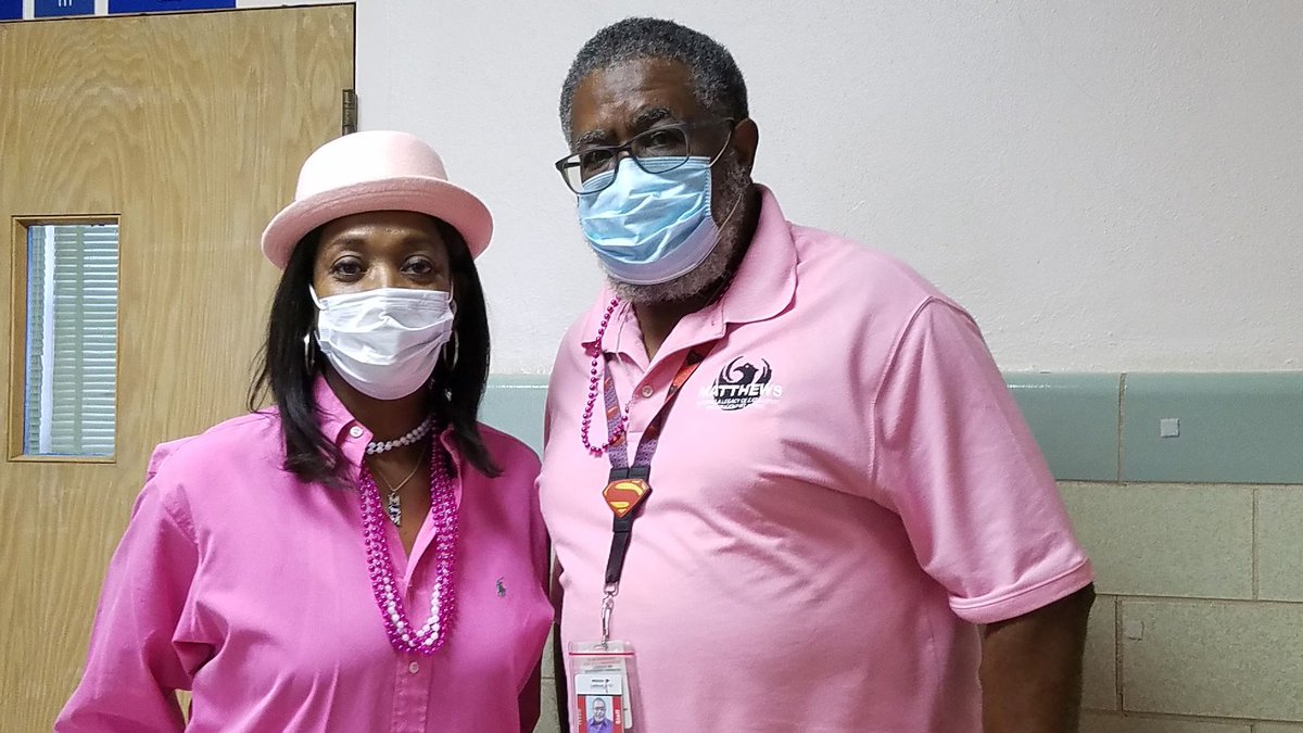 lubbockmatthews's tweet photo. We lover our WOMEN!! Pink Tober supporters...
#wearematthews #breastcancerawareness 
@LubbockISD @lubbockonline @lbkintheloop https://t.co/yDOtmeXh1Z