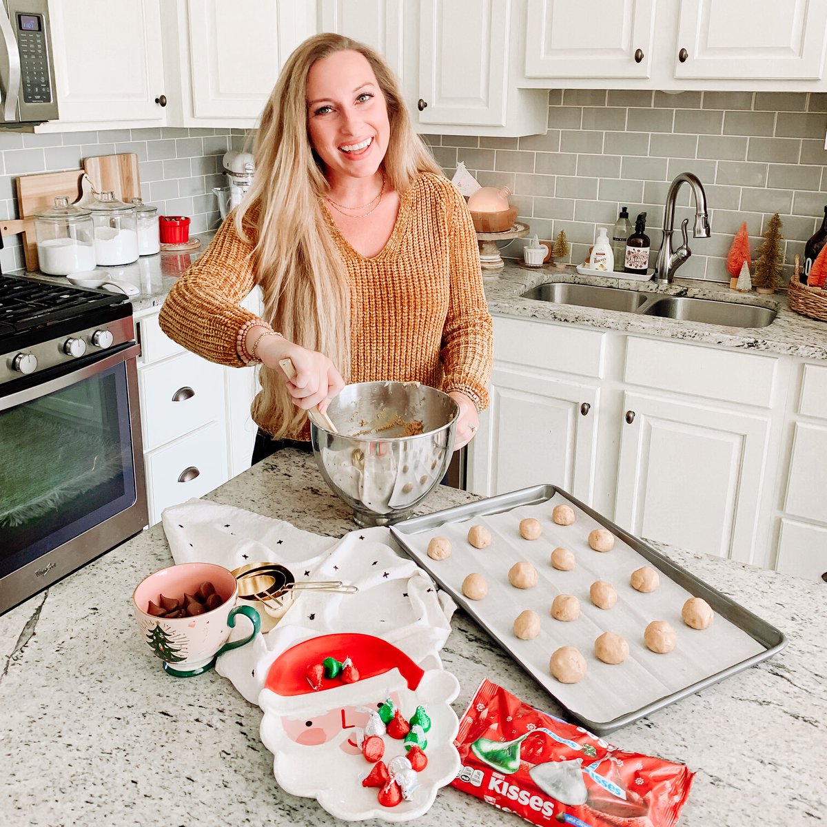 Juapearson's tweet photo. #AD Holiday baking is such a special family tradition in our home and no baking day is complete without our favorite @Hersheys KISSES Peanut Butter Blossoms. Pick up all the HERSHEY’s products you need for your recipe @Walmart. #HolidaysWithHersheys https://t.co/Ni4e70E71a https://t.co/rSv7JfEhpu