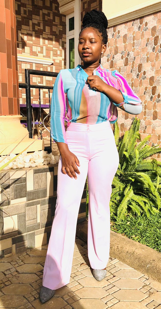 bonario89's tweet photo. I live to take 🔥 pictures of Ifu.
Late to work, but first pose for the 📸 
#FloraOurFlawa 🌹 https://t.co/di0QJeuSkP